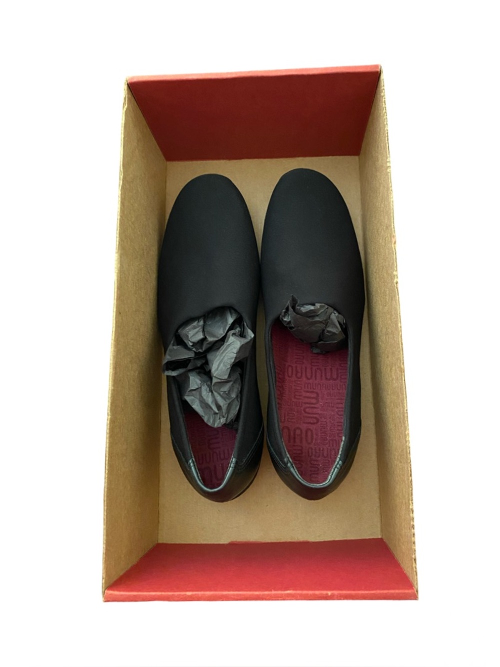 Munro Women's Black Traveler Slip-On Comfort 7 1/2 Shoes